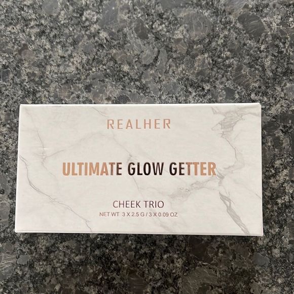 Real Her Ultimate Glow Getter Cheek Trio NEW universally flattering shades - Picture 5 of 5